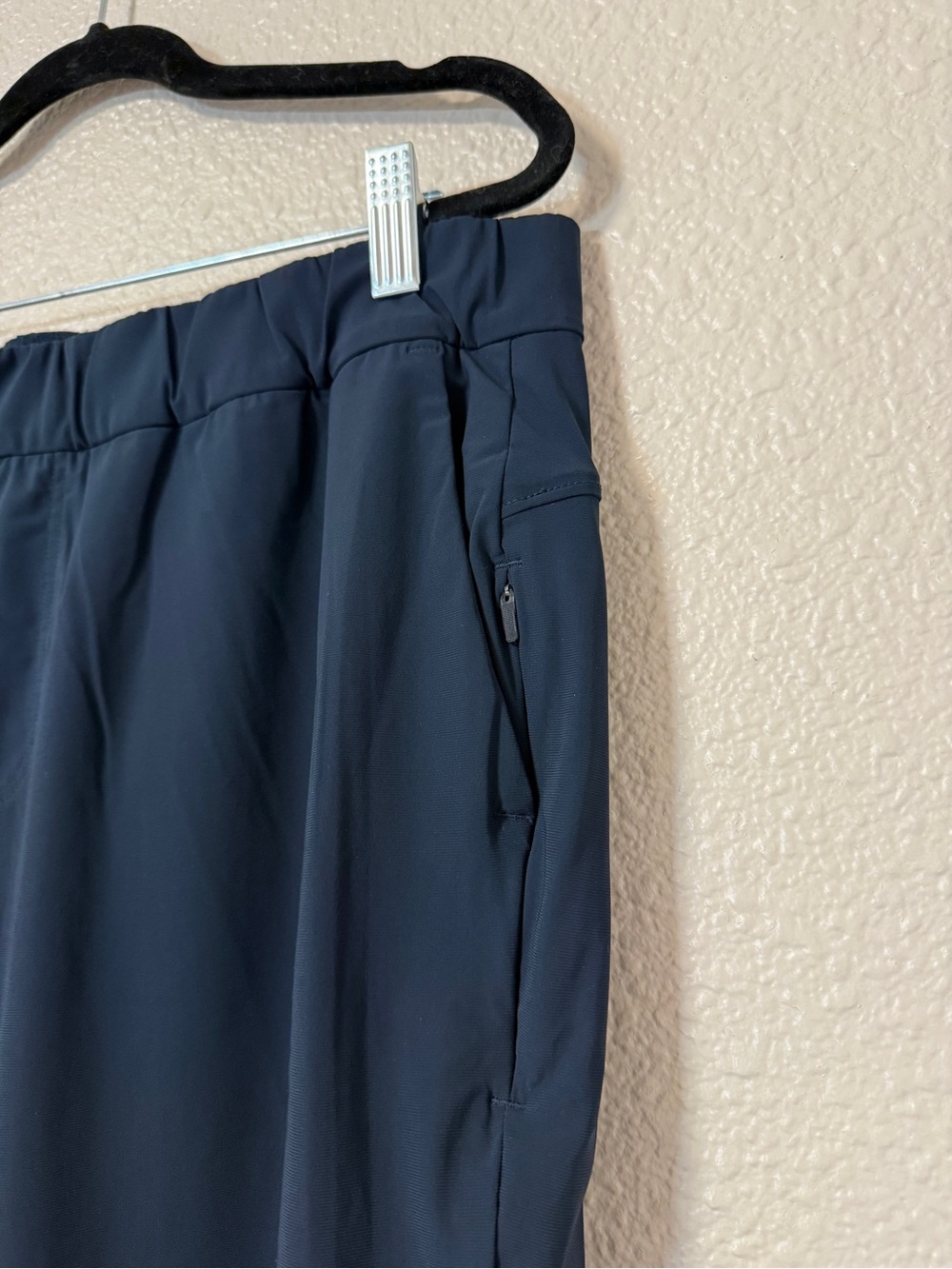 NWOT Vuori Miles Ankle Pant Everyday Hiking Business Casual Wrinkle Free XL - Picture 4 of 7